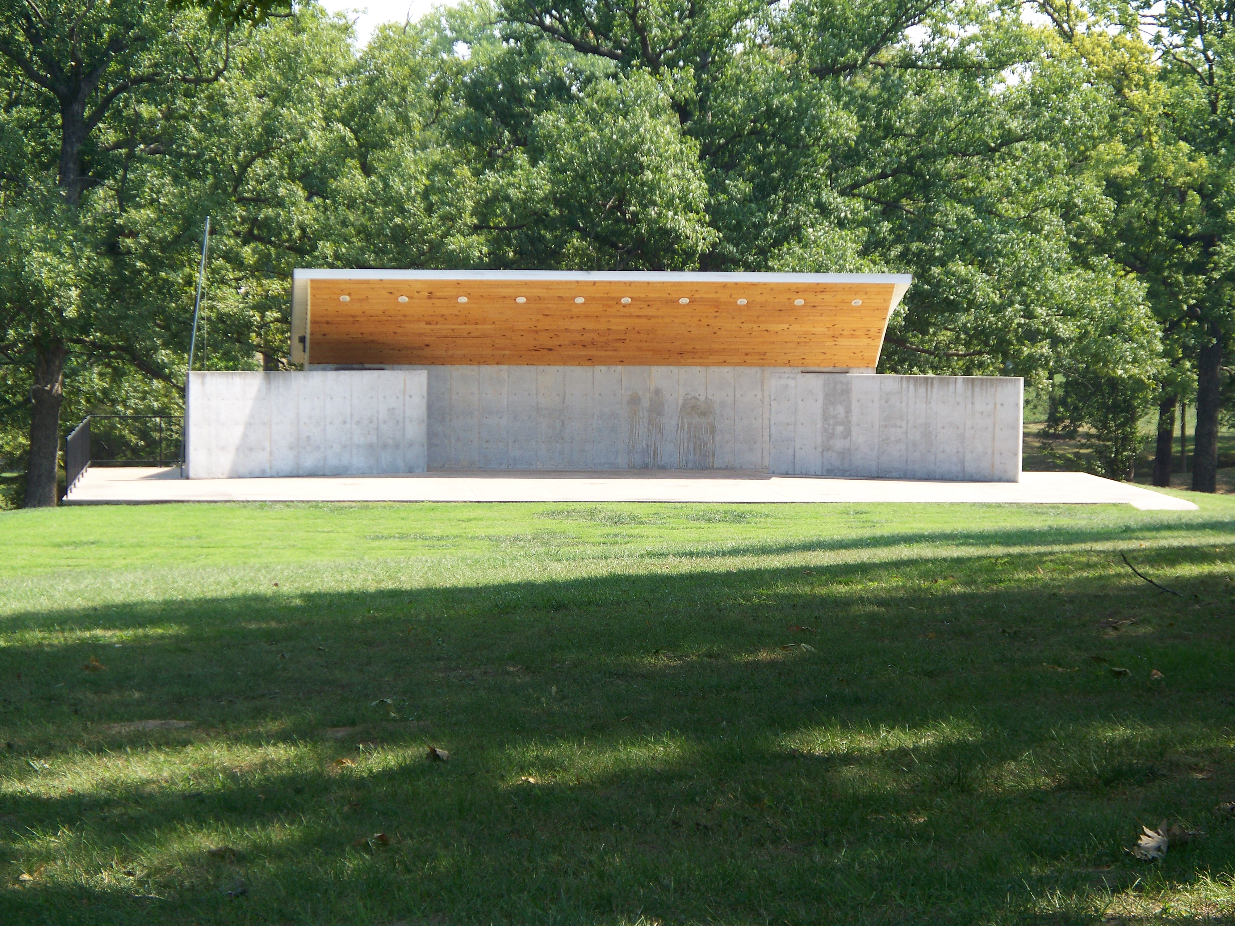 Twin Oaks Amphitheater in Columbia Park